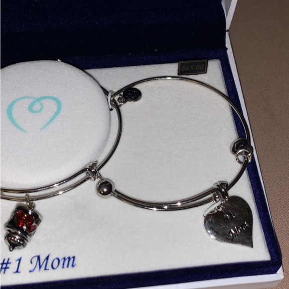Lovita #1 Mom Charm Bangle Set - Picture 3 of 5
